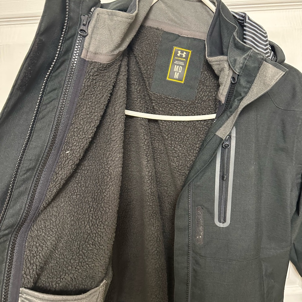 Under Armour 2 in 1 winter coat - zip out fleece coat and waterproof shell.